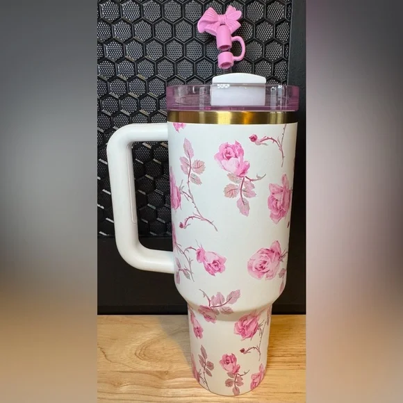 ✨🆕 Stanley x LoveShackFancy Ribbon Rosa Quencher 40 OZ Tumbler - Picture 4 of 15